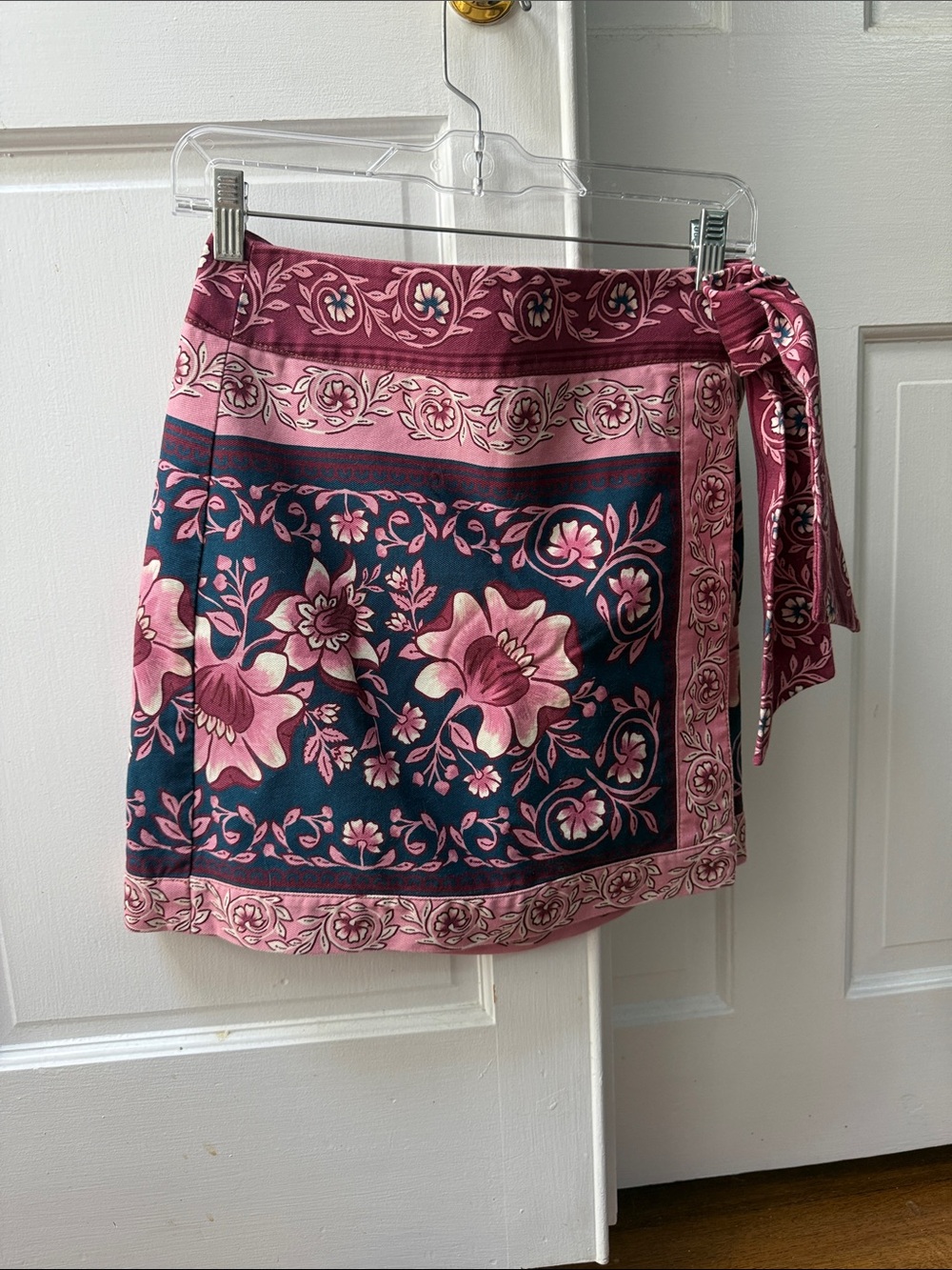 FARM Rio Ainika Charm overlapped denim mini skirt